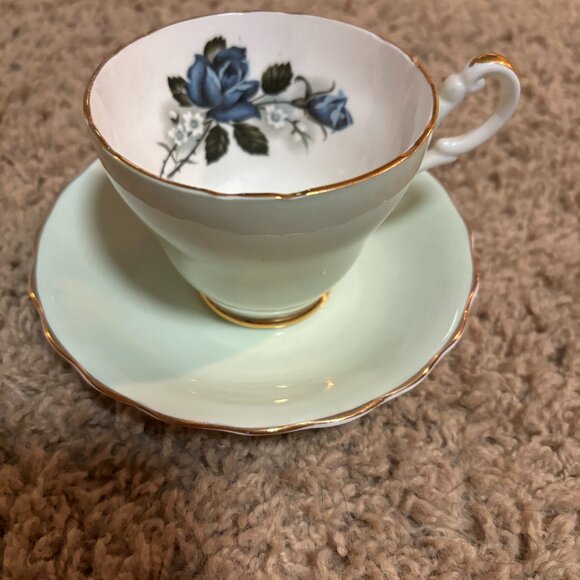 Consort fine bone china England teacup cup saucer set green blue roses flowers - Picture 1 of 1
